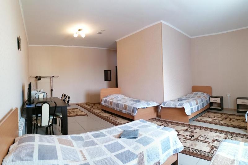Single Bed in Dormitory Room image 1