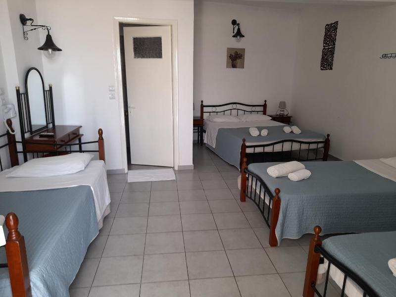 Family Room with Sea View image 2