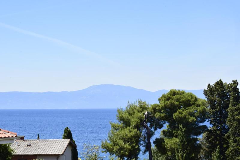 Apartmani Ana 2 i 3 - image 1