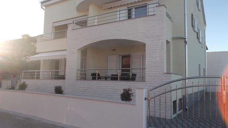 White Anchor - image 13
