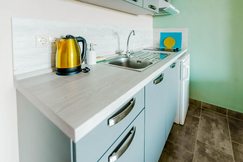 Deluxe Double Room with Sea View image 2