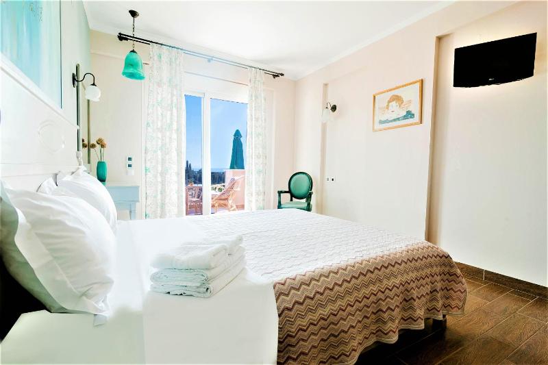Studio with Sea View image 1