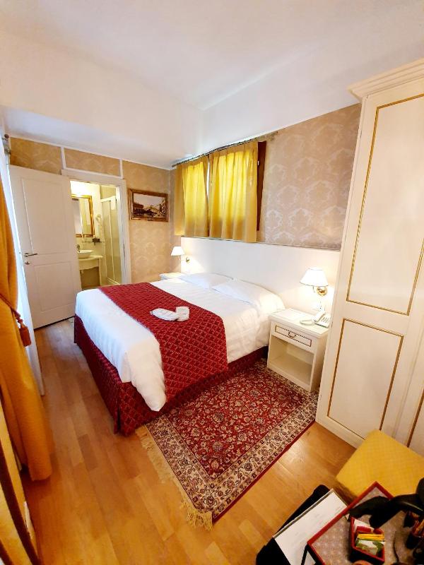 Double Room with Terrace image 1