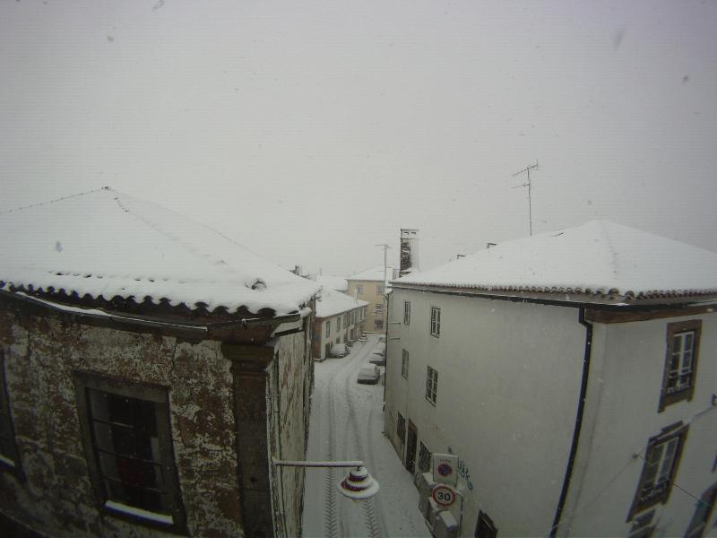 Single Room with Bathroom image 2