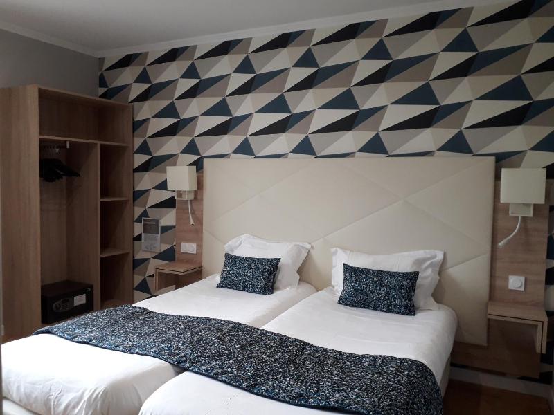 Twin Room image 1