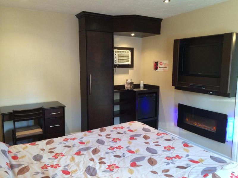 Deluxe Queen Room-Non-Smoking