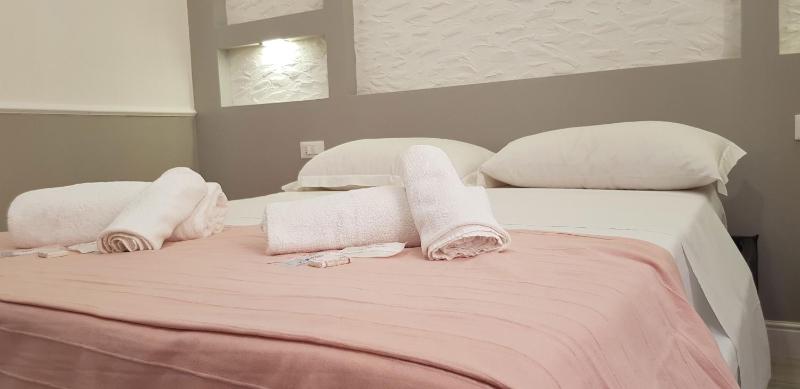 Deluxe Double Room image 1