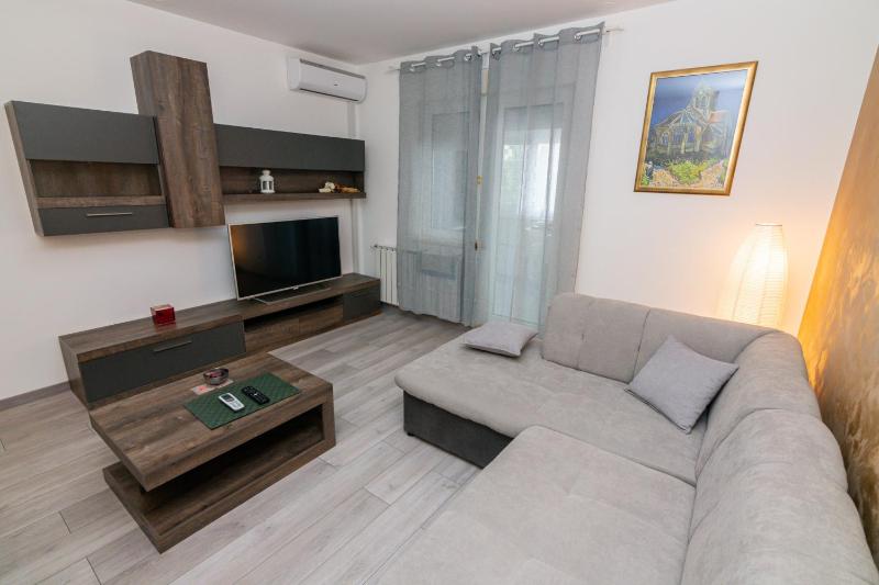 APARTMENT NEVERA - image 19