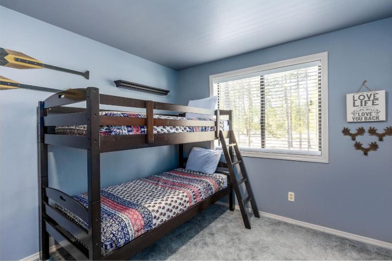 Three-Bedroom House image 2