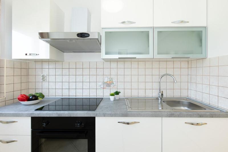 Apartments Tonica - image 8