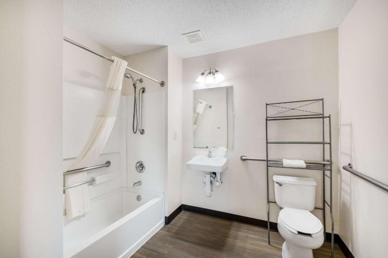 Double Room with Two Double Beds - Non-Smoking image 2