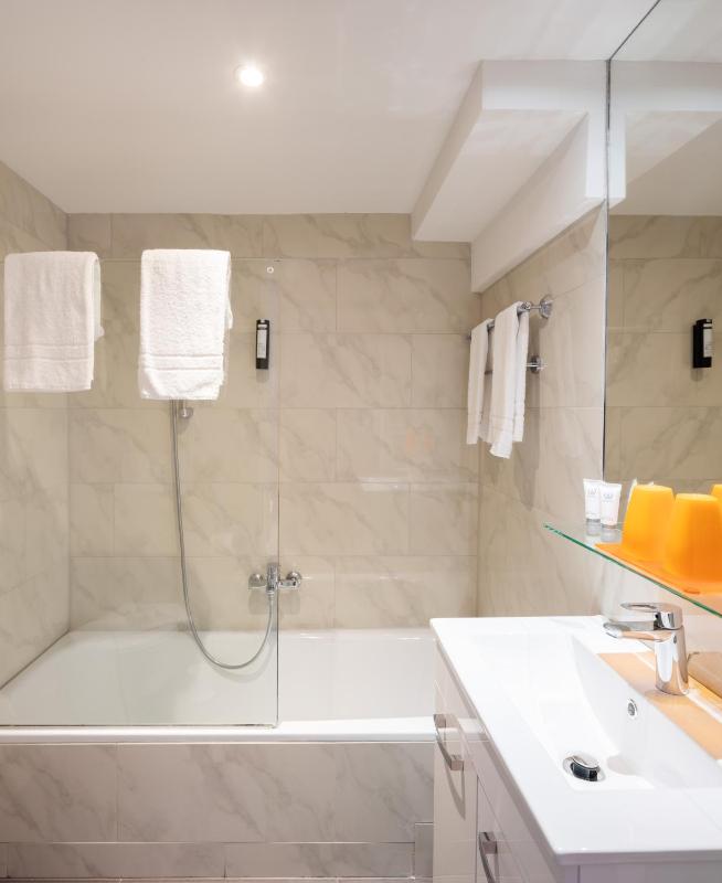 Superior Apartment image 2