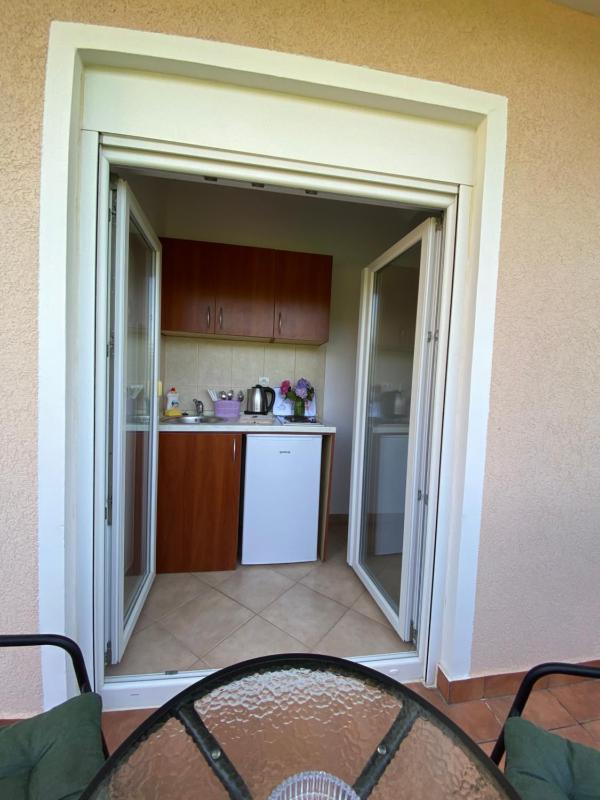 Studio (3 Adults) image 2