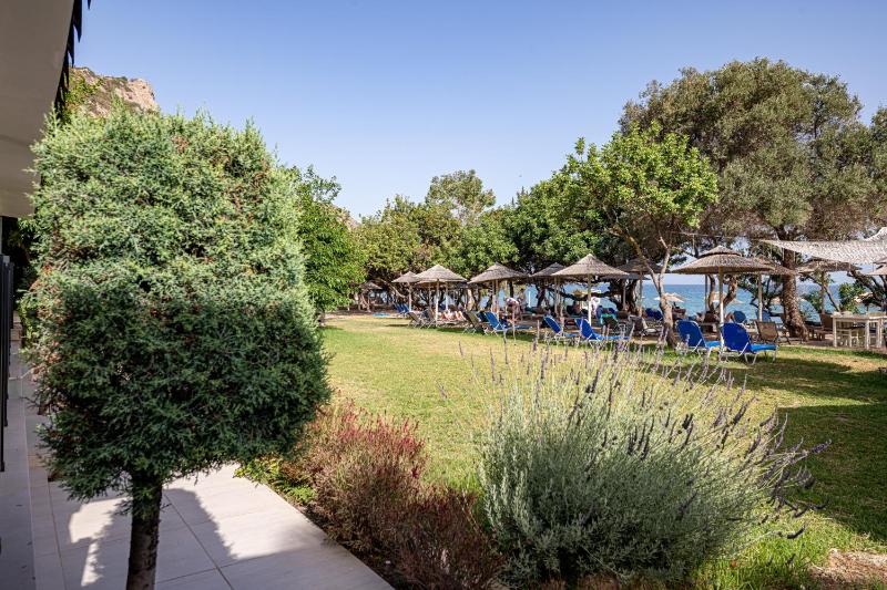 Villa - Beach Front image 3