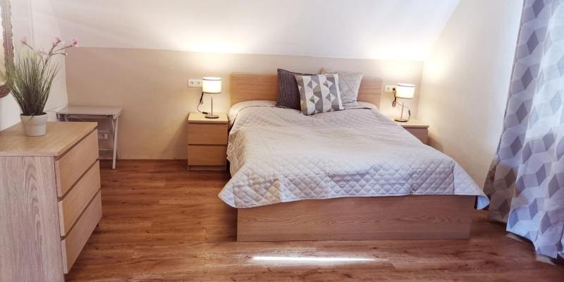 Large Two-Bedroom apartment with balcony Austrasse 7  image 1