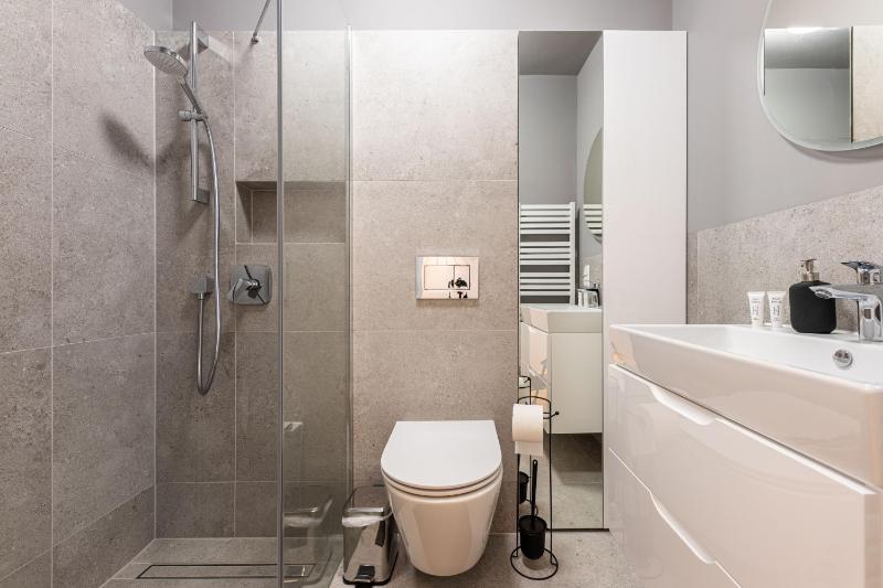 Sunny Victus Apartment near the Sopot Pier by Noclegi Renters - image 9