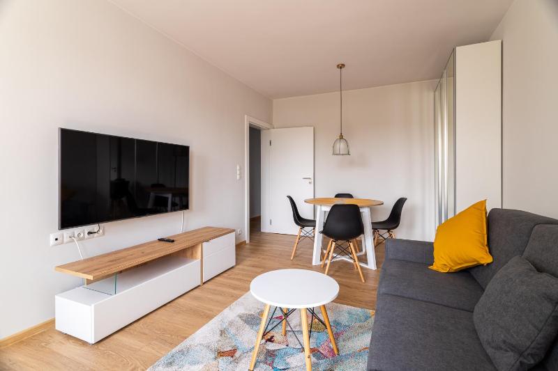 Sunny Victus Apartment near the Sopot Pier by Noclegi Renters - image 11