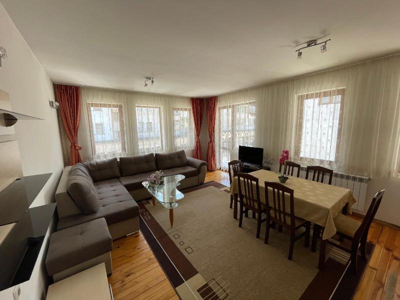 One-Bedroom Apartment with Balcony image 3