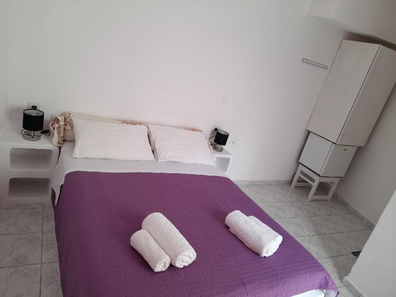 Economy Double Room - Basement image 4