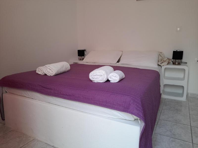 Economy Double Room - Basement image 3