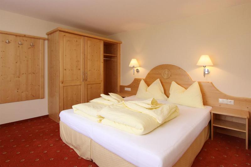 One-Bedroom Apartment (2 Adults) image 3