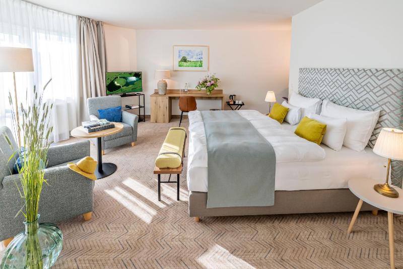 Deluxe Double Room image 1