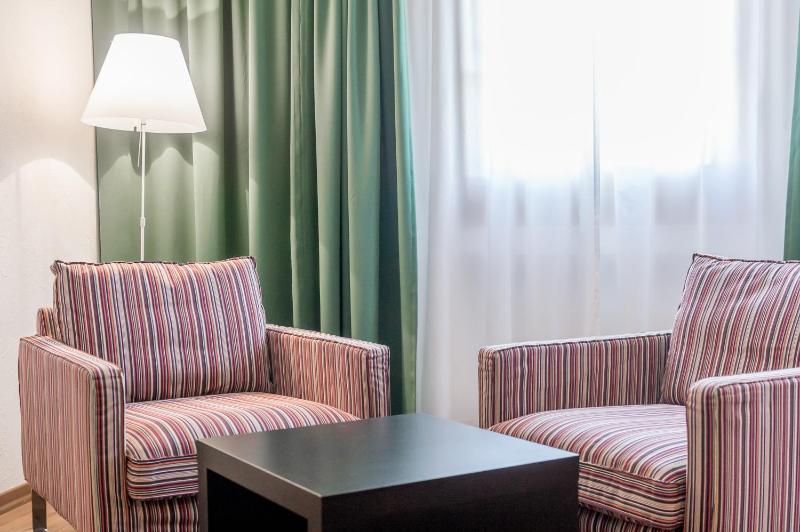 Standard Double Room image 4