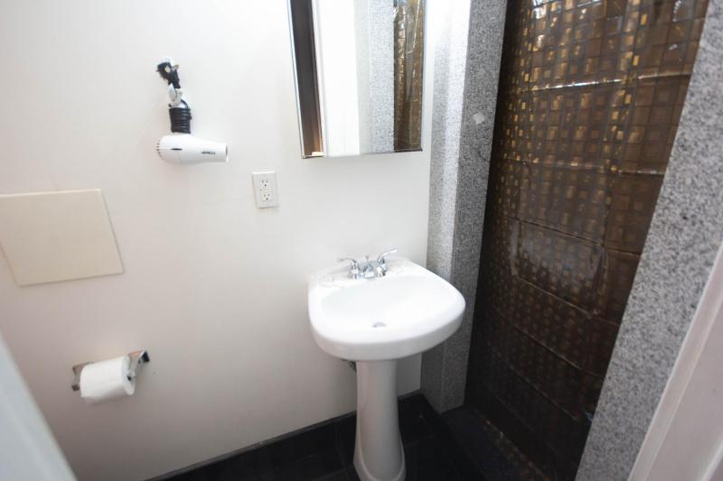 Studio Apartment image 2