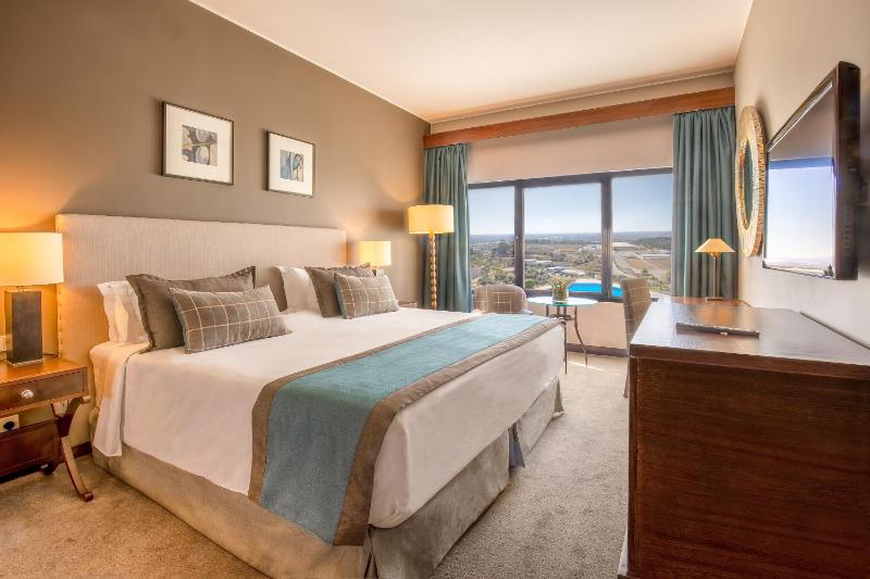 Superior Double Room with Panoramic View image 3