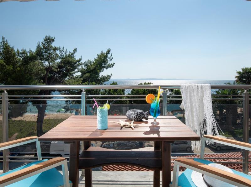 King Suite with Sea View image 3