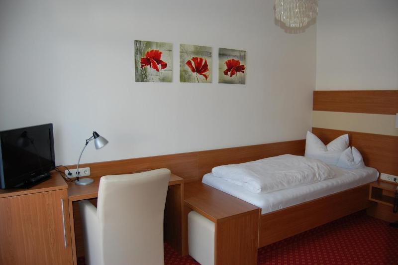 Single Room with Balcony image 2