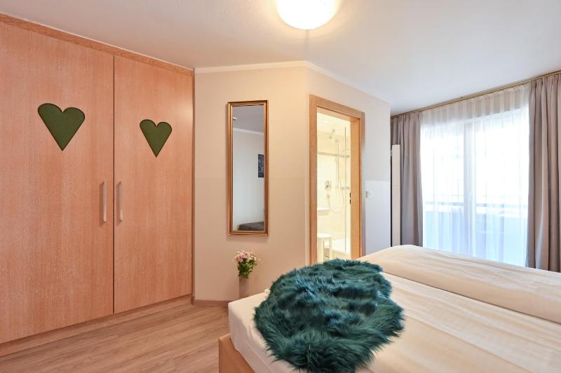 Superior Double Room image 4