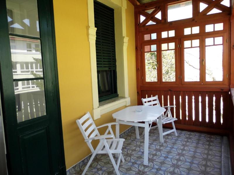 Deluxe Double Room with Balcony image 4