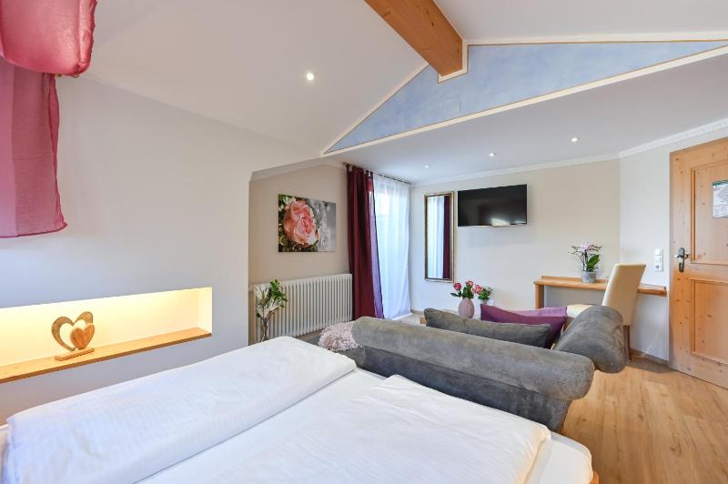 Superior Double Room image 2