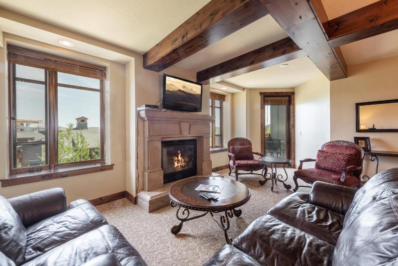 Luxury Resort Ski In Ski Out Hyatt Centric Residence 1BR Condo Pool Gym Hot tub Restaurant More - image 16