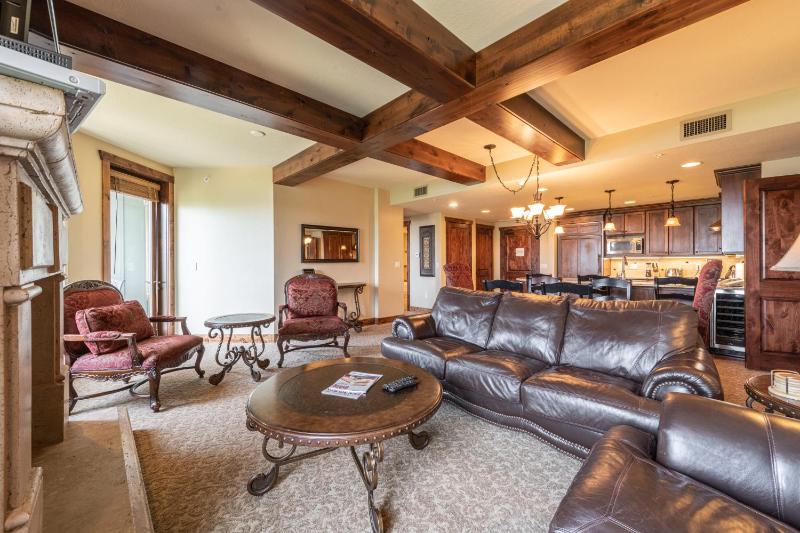 Luxury Resort Ski In Ski Out Hyatt Centric Residence 1BR Condo Pool Gym Hot tub Restaurant More - image 1