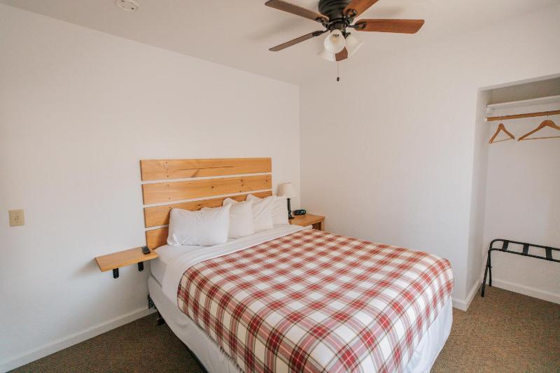 Two Bedroom Cottage with Spa image 2