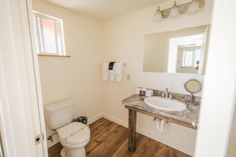 Large Family Cottage image 3
