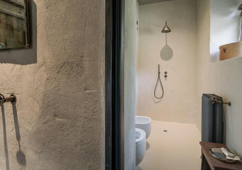 Double Room with Private Bathroom image 4