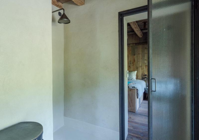 Double Room with Private Bathroom image 3