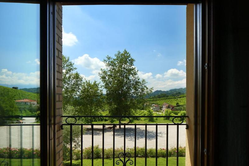 Double Room with Private Bathroom image 1