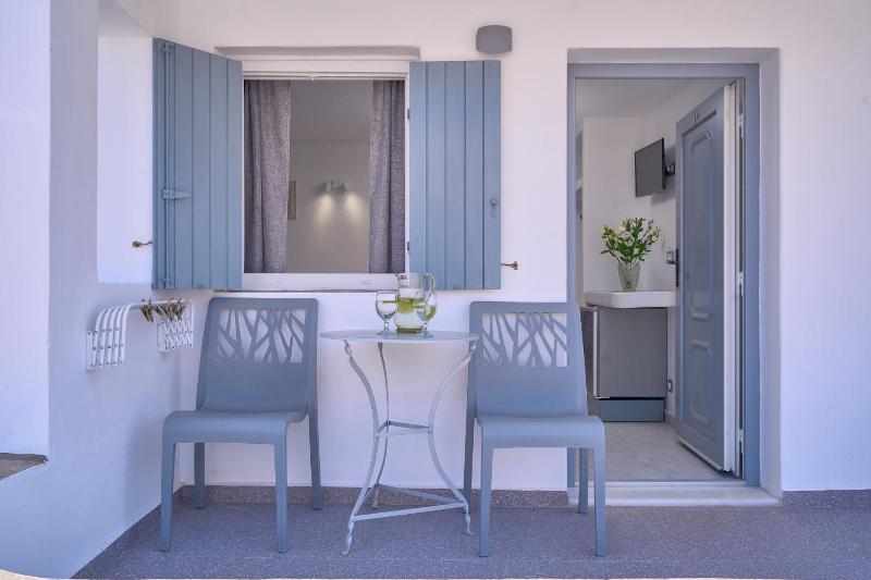 Suite with Sea View image 2