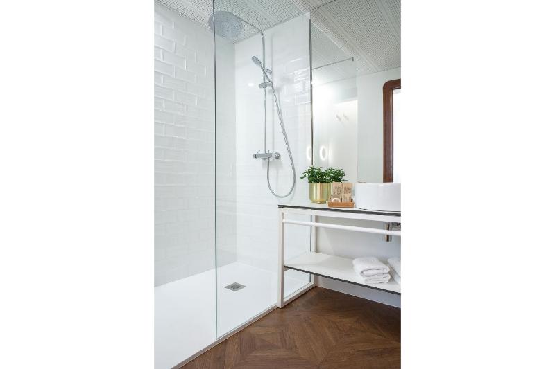 Deluxe Single Room image 3