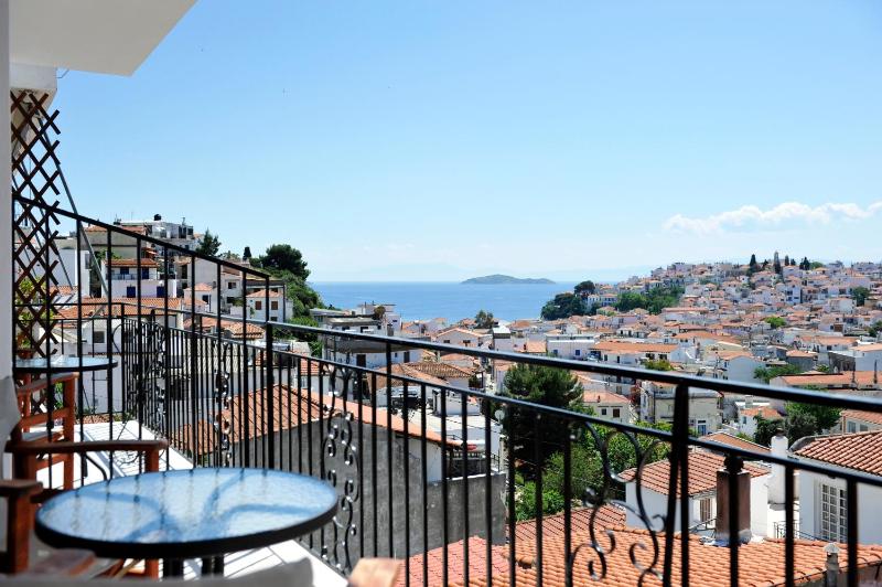Stefanis House - image 17