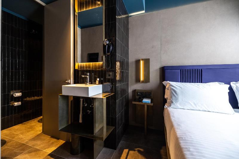 Double Room with View image 2