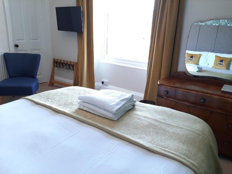 Double Room with Sea View image 2