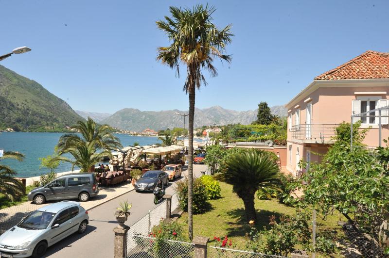 Two-Bedroom Apartment with Sea View image 3