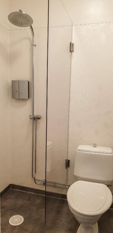 Twin Room with Extra Bed image 4