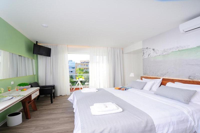 Deluxe Room image 4