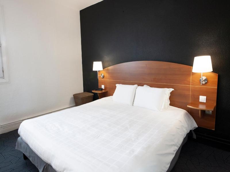 Double Room image 3
